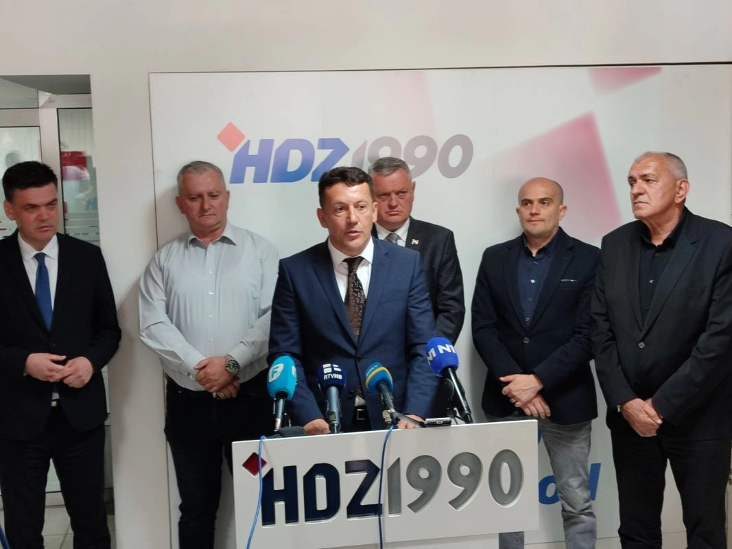 Otrcanim nebulozama o 'trećem entitetu' se ne može više 'zajahati' hrvatsko biračko tijelo